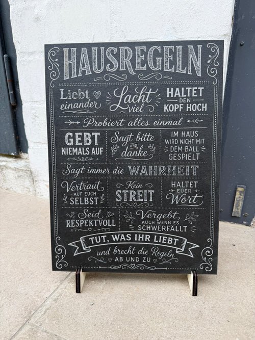 Hausregeln – Gravierte Schieferplatte