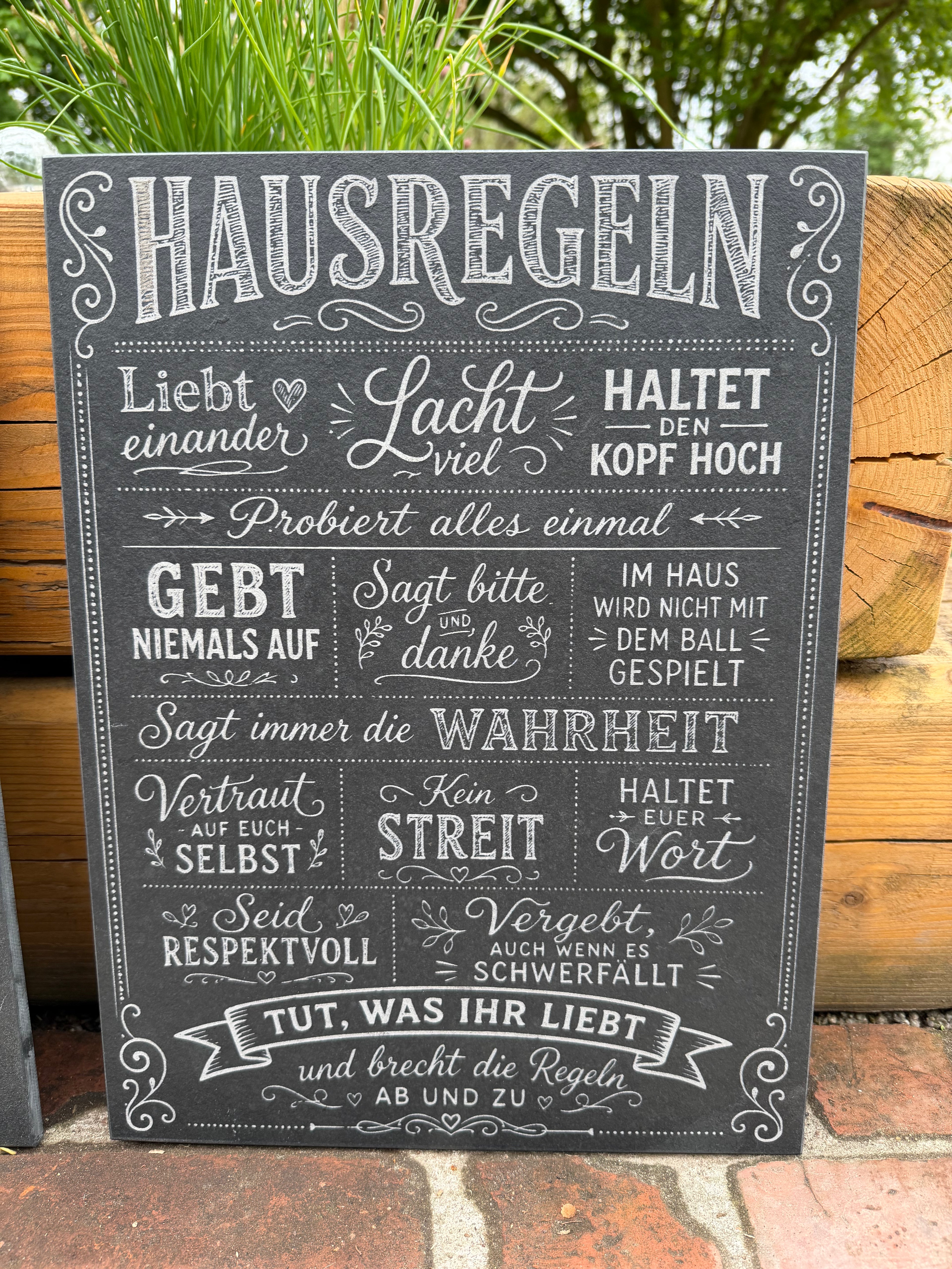 Hausregeln – Gravierte Schieferplatte